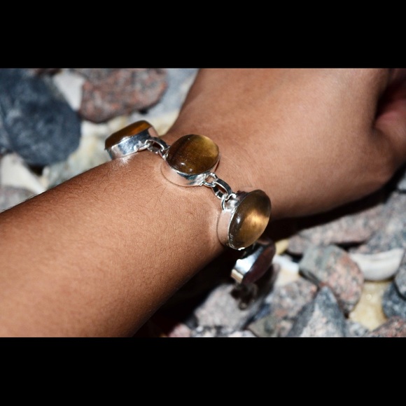 Translucent Fluorite Bracelet - Picture 9 of 14